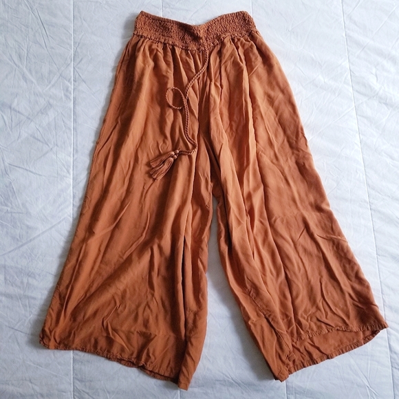 Wide Leg Bohemian Gauchos ◇ Pants - Picture 1 of 2